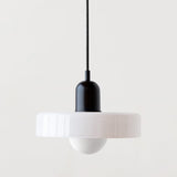 Bauhaus Pendelleuchte aus farbigem Glas – Moderne Deckenlampe mit verstellbarer Aufhängung 3