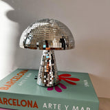 Disco Ball Pilzlampe – Retro Design mit Glitzereffekt, Reflektierende Kacheln, Verschiedene Größen für Innovative Raumgestaltung 1