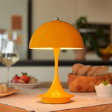 Elegante Akku Tischleuchte mit Dimmfunktion – Kabellose LED-Lampe aus Metall und Glas, 16 cm Durchmesser, 35 cm Höhe 1