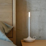 Elegante Dimmbar LED Lampe aus Aluminium – Warmes Licht, 30/50/100% Helligkeit, Wiederaufladbar, 23 cm Hoch1111