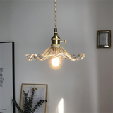 Elegante Pendelleuchte aus Glas und Messing mit Hibiskusblüten – Hängelampe für Esszimmer und stilvolle Räume 7