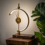 Luxuriöse Lampenuhr mit kabellosem Ladegerät – Moderne LED Tischlampe für Zuhause und Büro 0