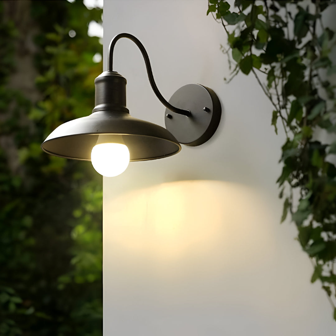 Rustikale Außenwandleuchte aus Antikem Messing mit IP65 Schutz – LED Wandleuchte Außen für Terrasse und Garten 3