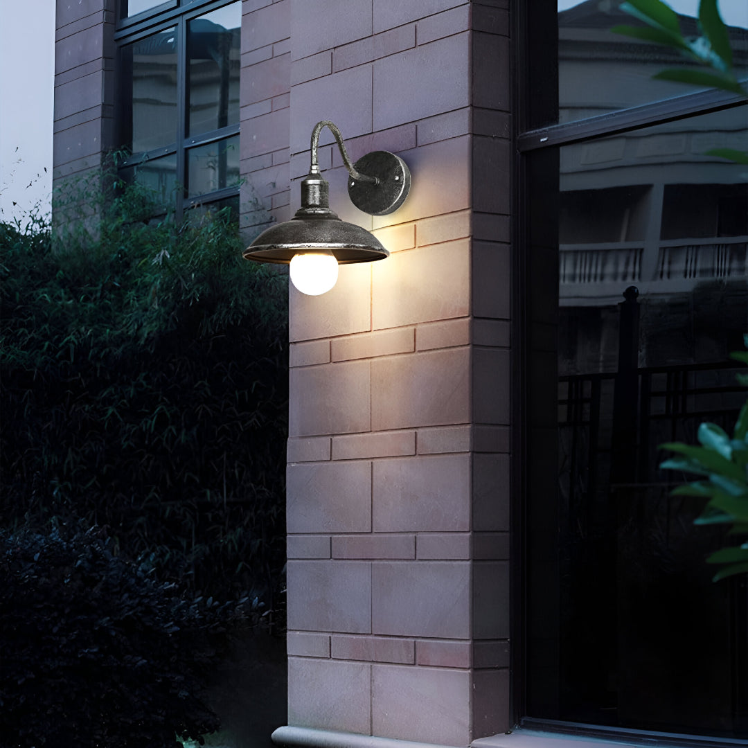 Rustikale Außenwandleuchte aus Antikem Messing mit IP65 Schutz – LED Wandleuchte Außen für Terrasse und Garten 5