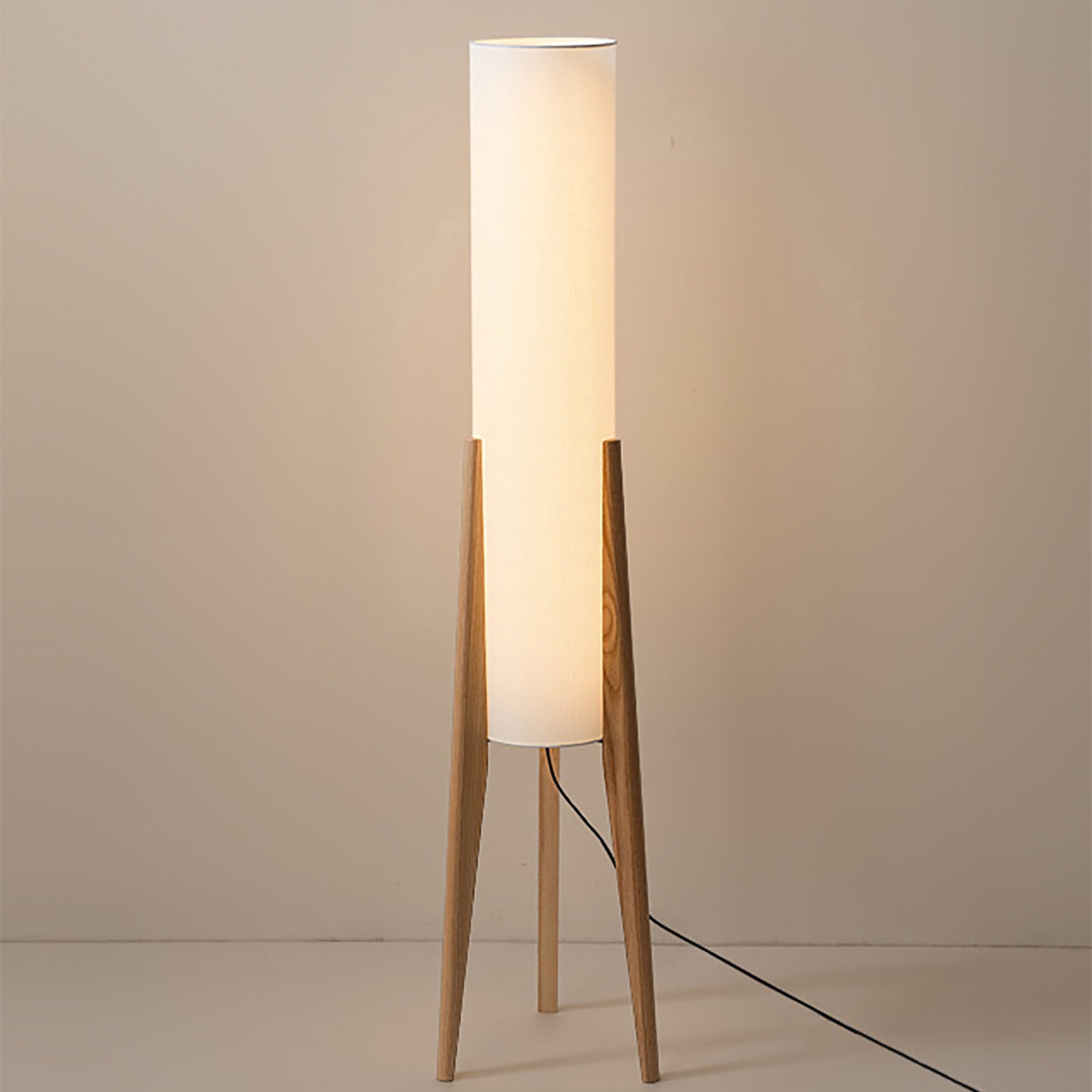 Stehlampe aus massivem Walnussholz mit Stoffschirm – Elegante Retro-Lampe für jeden Raum 5