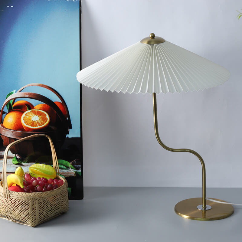 Tischlampe Retro-Stil mit Faltenschirm für Wohnzimmer und Nachttisch 7