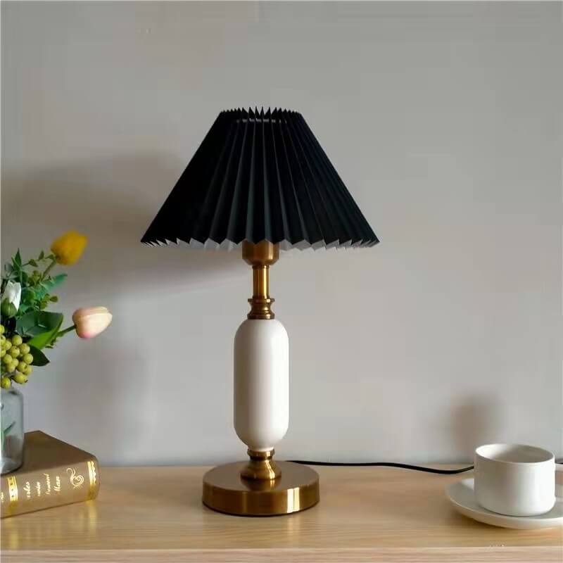 Tischlampe mit Retro Plissiertem Schirm für Nachttisch und Wohnzimmer 0
