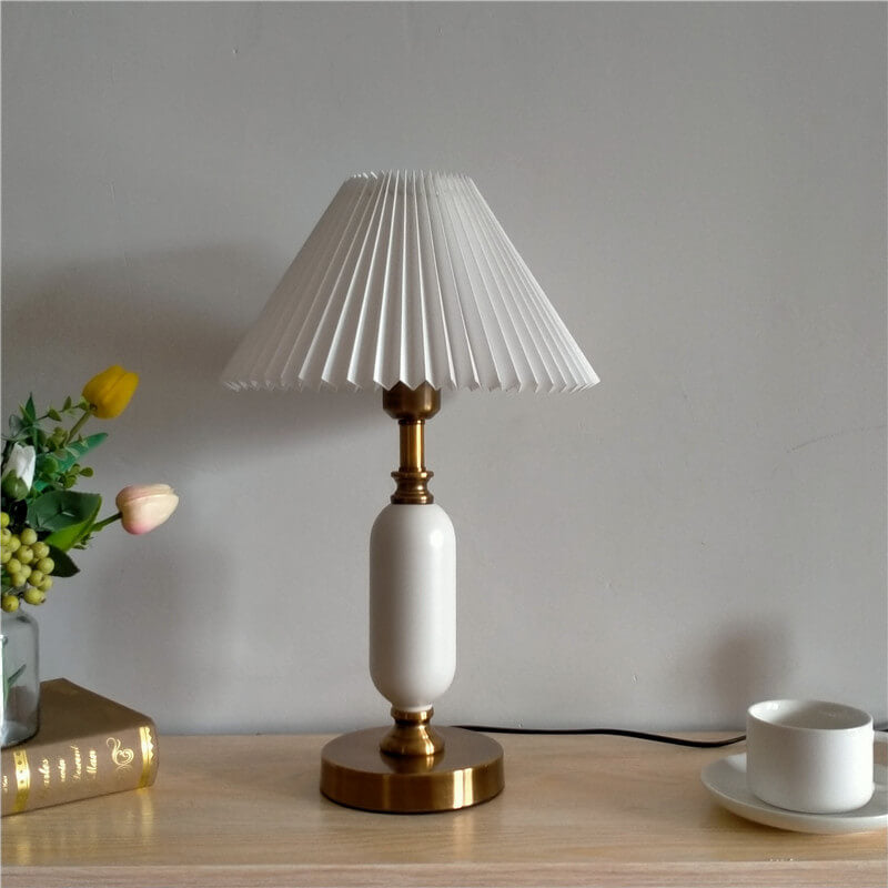 Tischlampe mit Retro Plissiertem Schirm für Nachttisch und Wohnzimmer 9