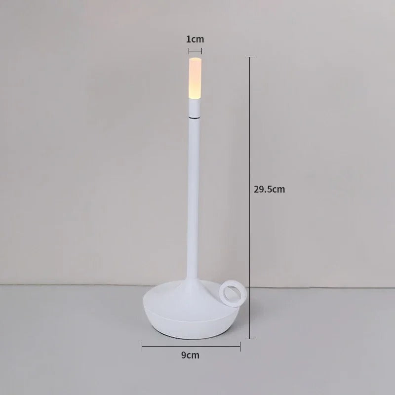 Elegante Dimmbar LED Lampe aus Aluminium – Warmes Licht, 30/50/100% Helligkeit, Wiederaufladbar, 23 cm Hoch
